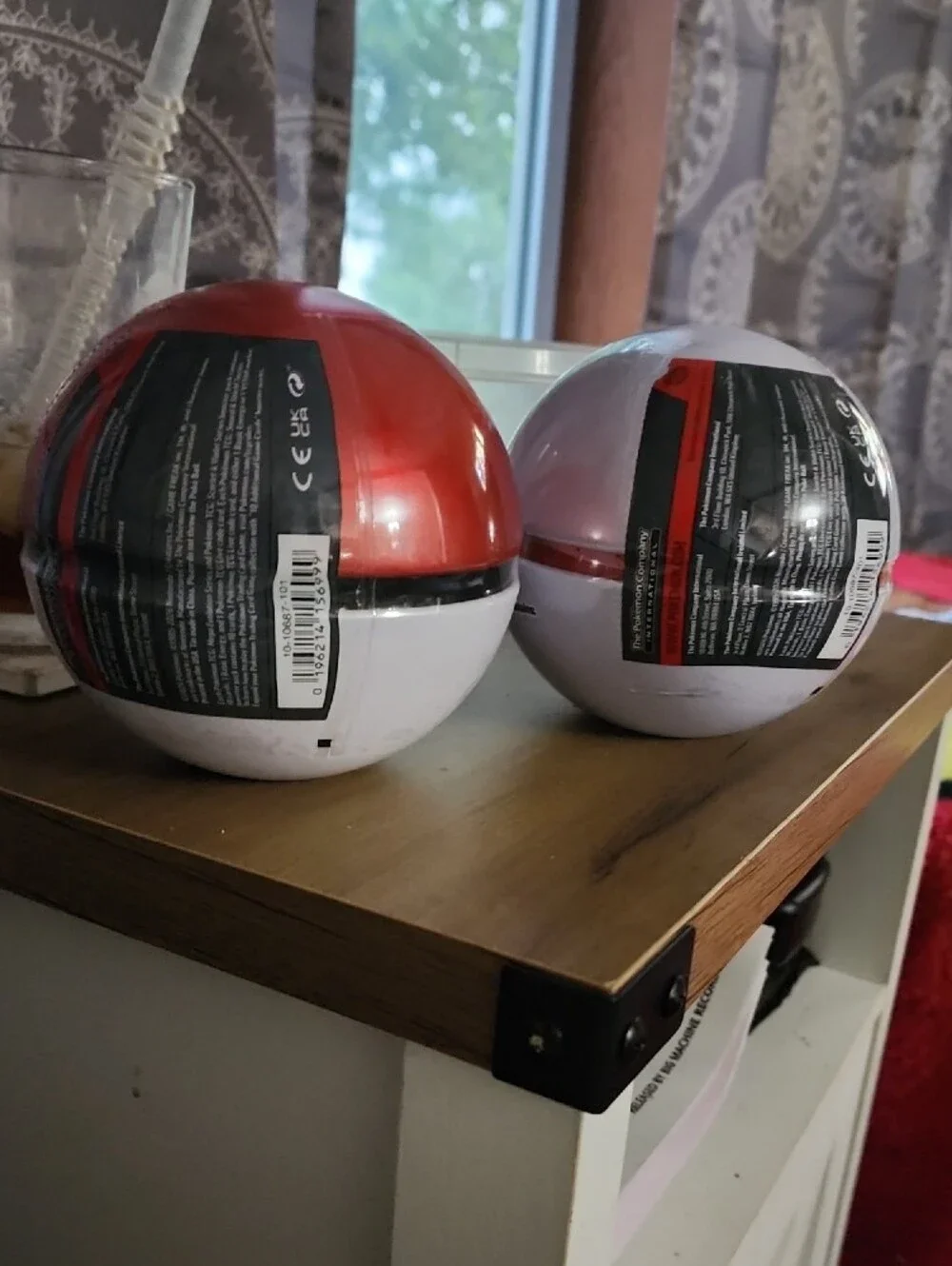 Pokemon Poké Ball TCG Storage Sphere - Red & White Pair